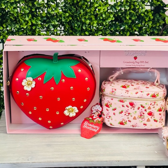 New Strawberry Shortcake Skinny Dip Bag Set. - Picture 1 of 8